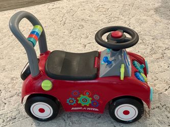 Radio Flyer Busy buggy ride on