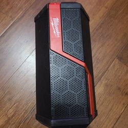 Milwaukee M18 M12 Wireless/wired Speaker