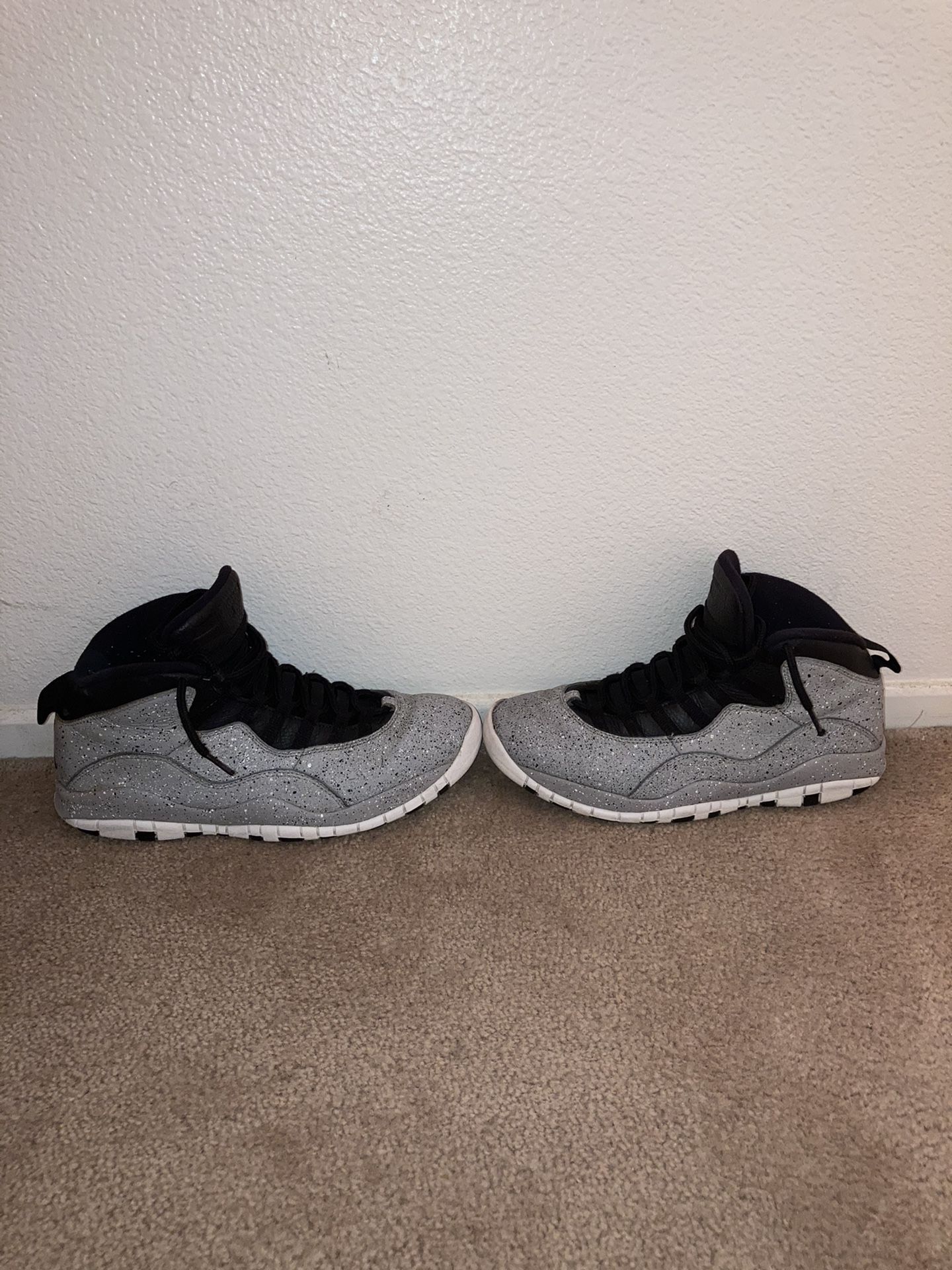 JORDAN 10 “CEMENT/LIGHT SMOKE” W/ BOX