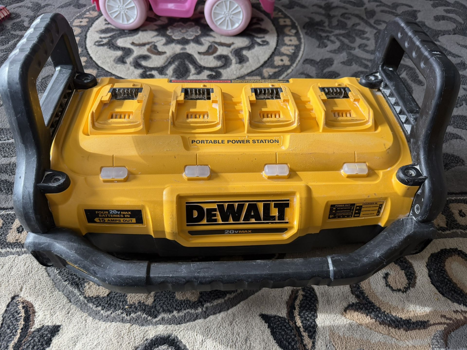 DEWALT 1800 Watt Portable Power Station and 20V/60V MAX Lithium-Ion Battery Charger