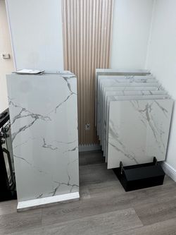 Large Format White Marble-Look Porcelain Tiles