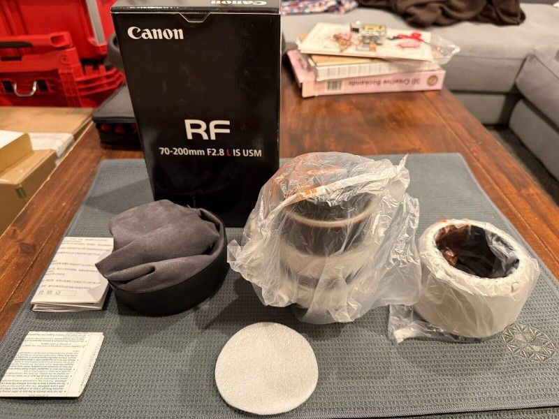 Canon RF 70-200mm f/2.8 L IS USM Lens with original packaging, hood, bag, shoe