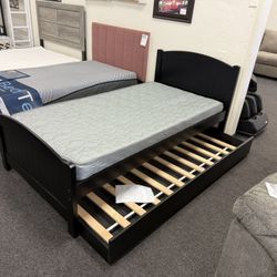 Twin Bed With Trundle 