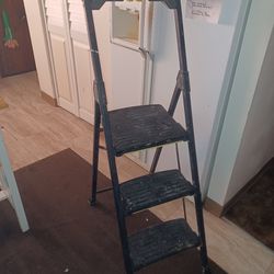 4ft Ladder Utility/home 