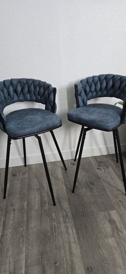 Swivel Bar Stools
