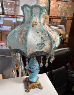 Vintage Floral Table Lamp - Shabby Chic Bedside Lamp with Crystal Tassels - Blue Ceramic Base