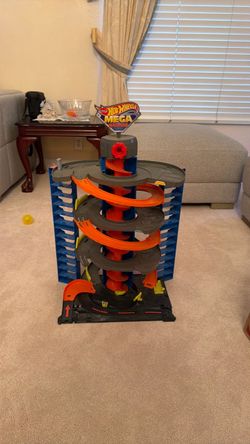 Free hot wheel tower
