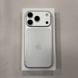 iPhone 17 Pro 256GB Silver Unlocked Like New with Extras