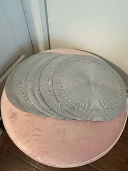 Round Woven Placemat Silver Gray