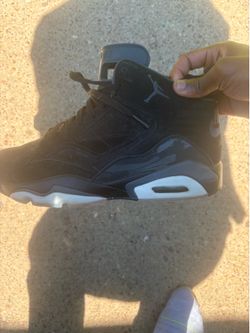 9/HALF SHOE SIZE ONLY WEARING IT 2 DAYS HMU!