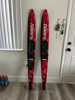 Water skis