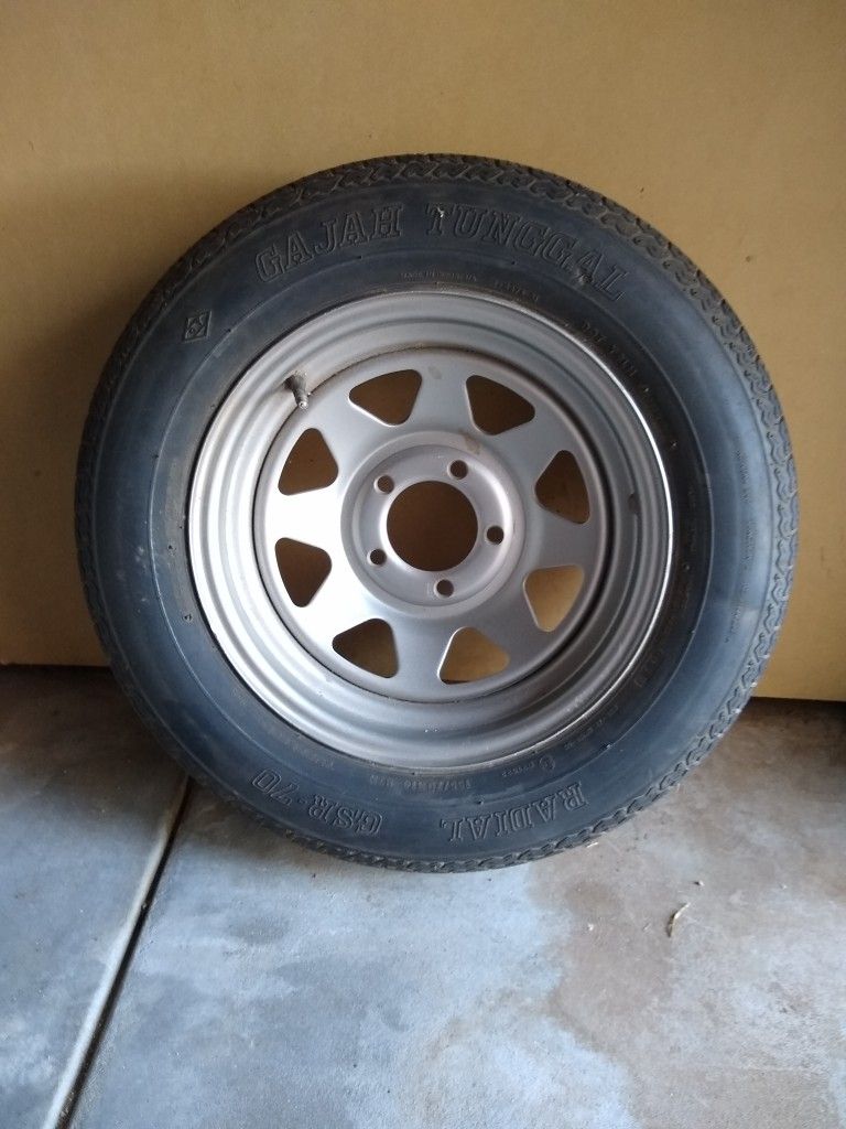 Trailer Wheel and Tire