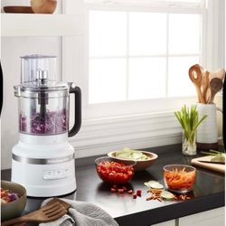 NEW IN BOX KitchenAid food processor (white)