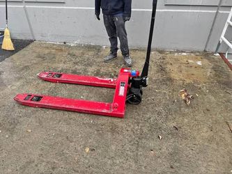 Lots of Different palletjacks $189-269