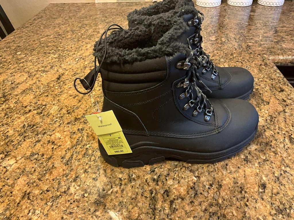 Men’s Blaise Winter Boots-All in Motion Black Size 7. $35