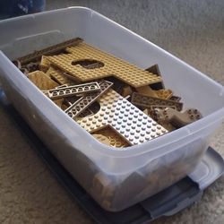 4 Lbs Sorted Tan LEGO Lot