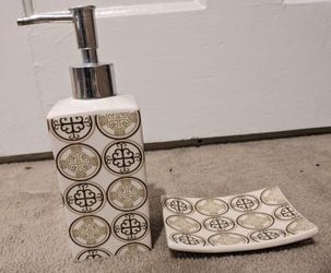 Soap Dispenser And Dish