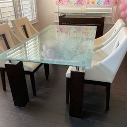 BEAUTIFUL Havertys Vogue Dining Table Set