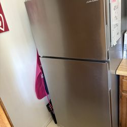 Refrigerator - Stainless Steel