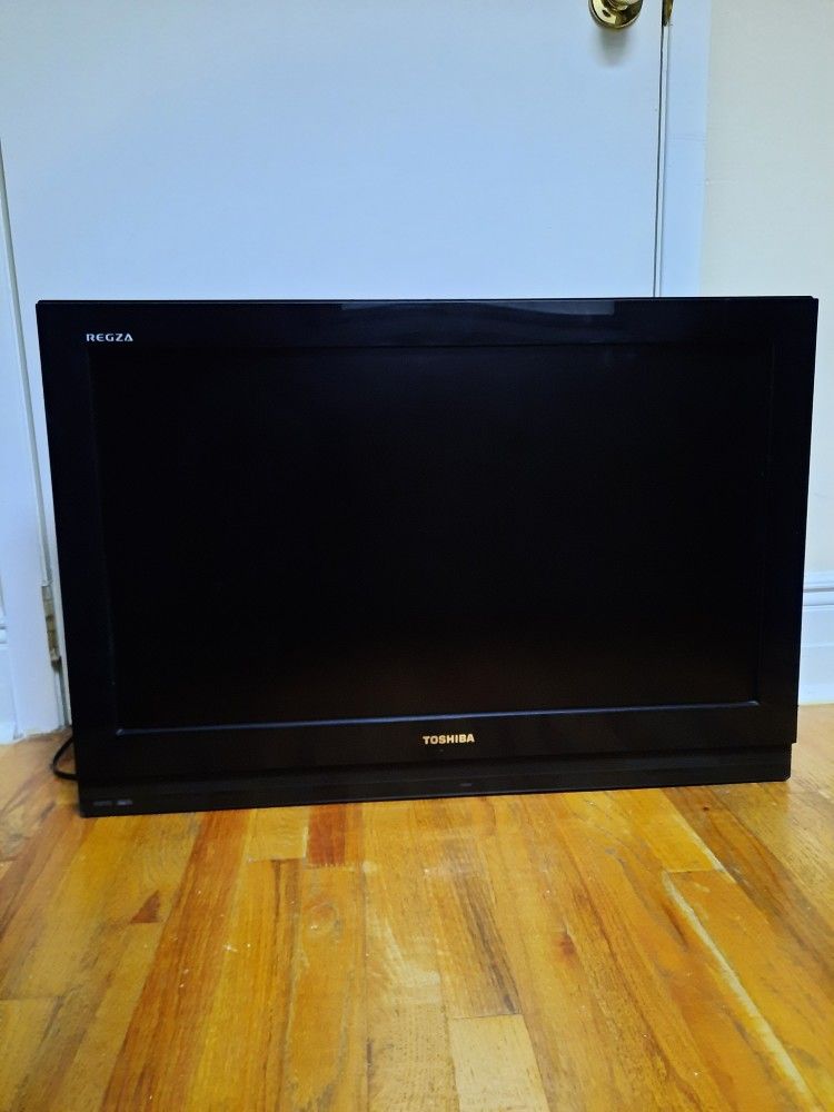 32" Toshiba Regza TV