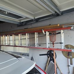 Louisville fiberglass ladder