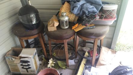 I have three bar stools they're in good shape I would take 40 bucks for all three as is