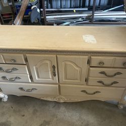Dresser With Big Mirror