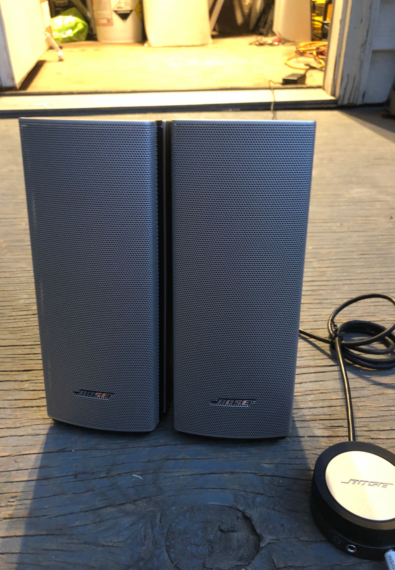 PAIR BOSE SPEAKERS