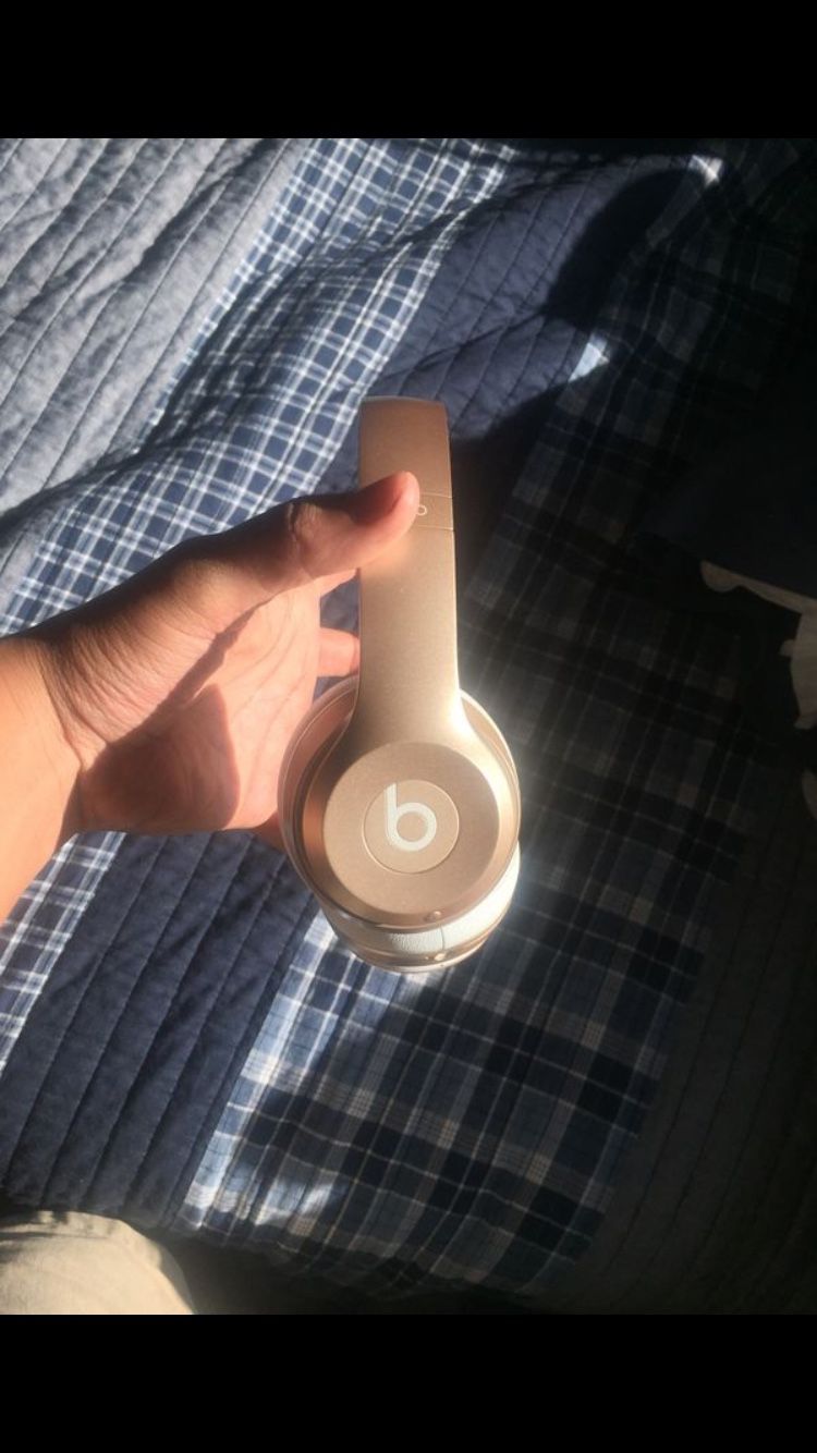 Beats gold wireless