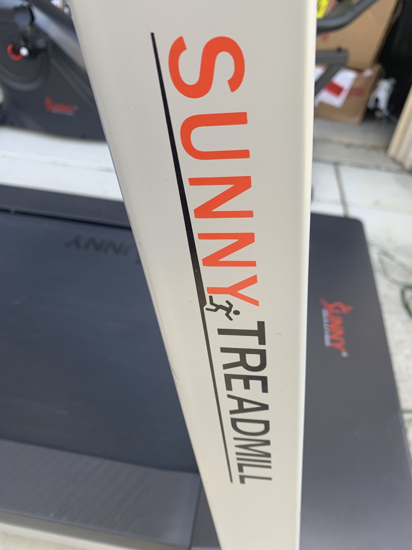 Sunny Health & Fitness Heavy Duty Treadmill