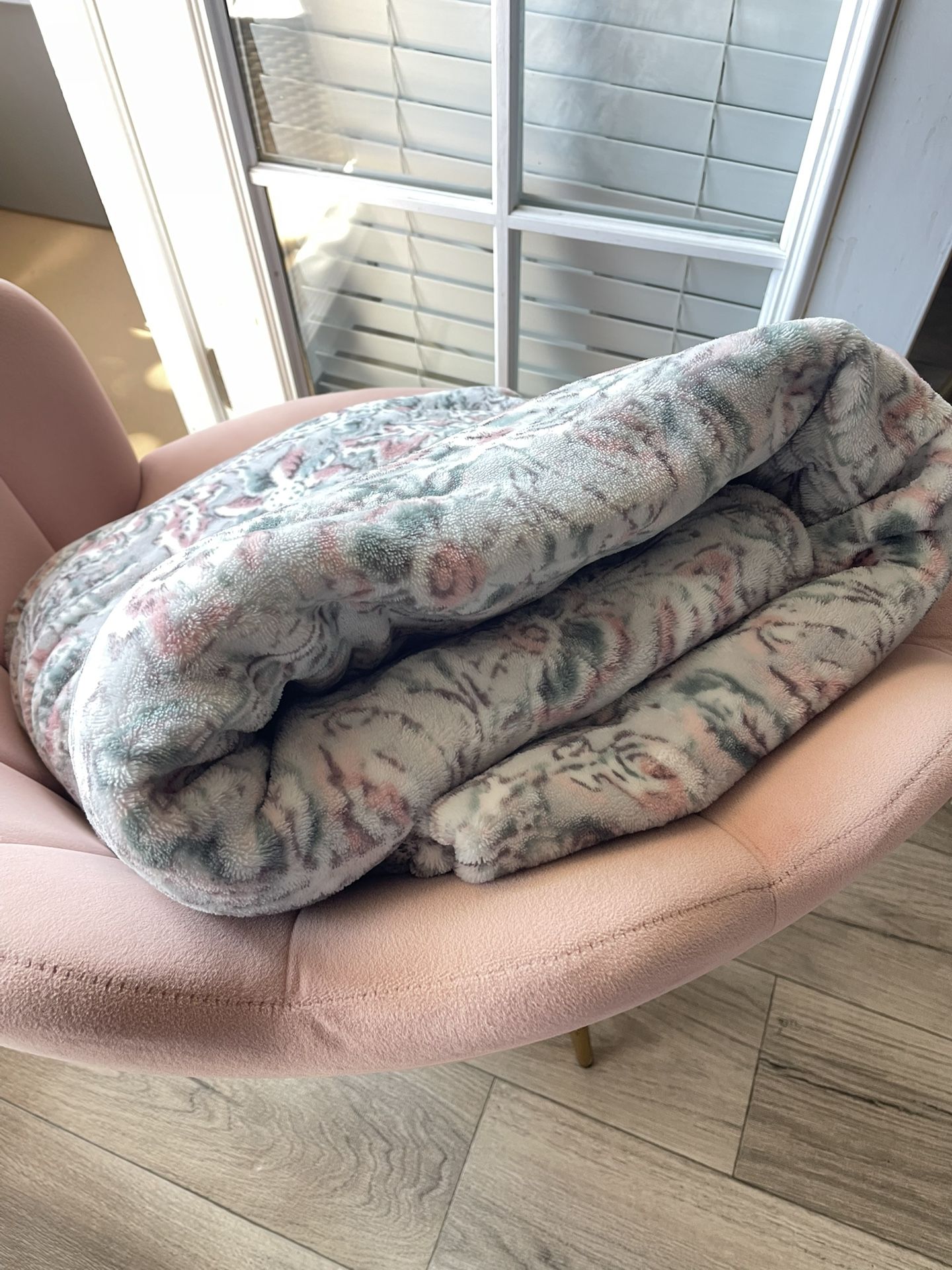 Blanket , Colcha , Small Towels