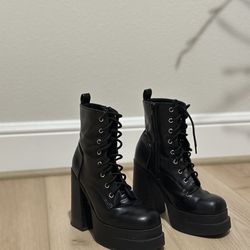 Black lace up platform boots