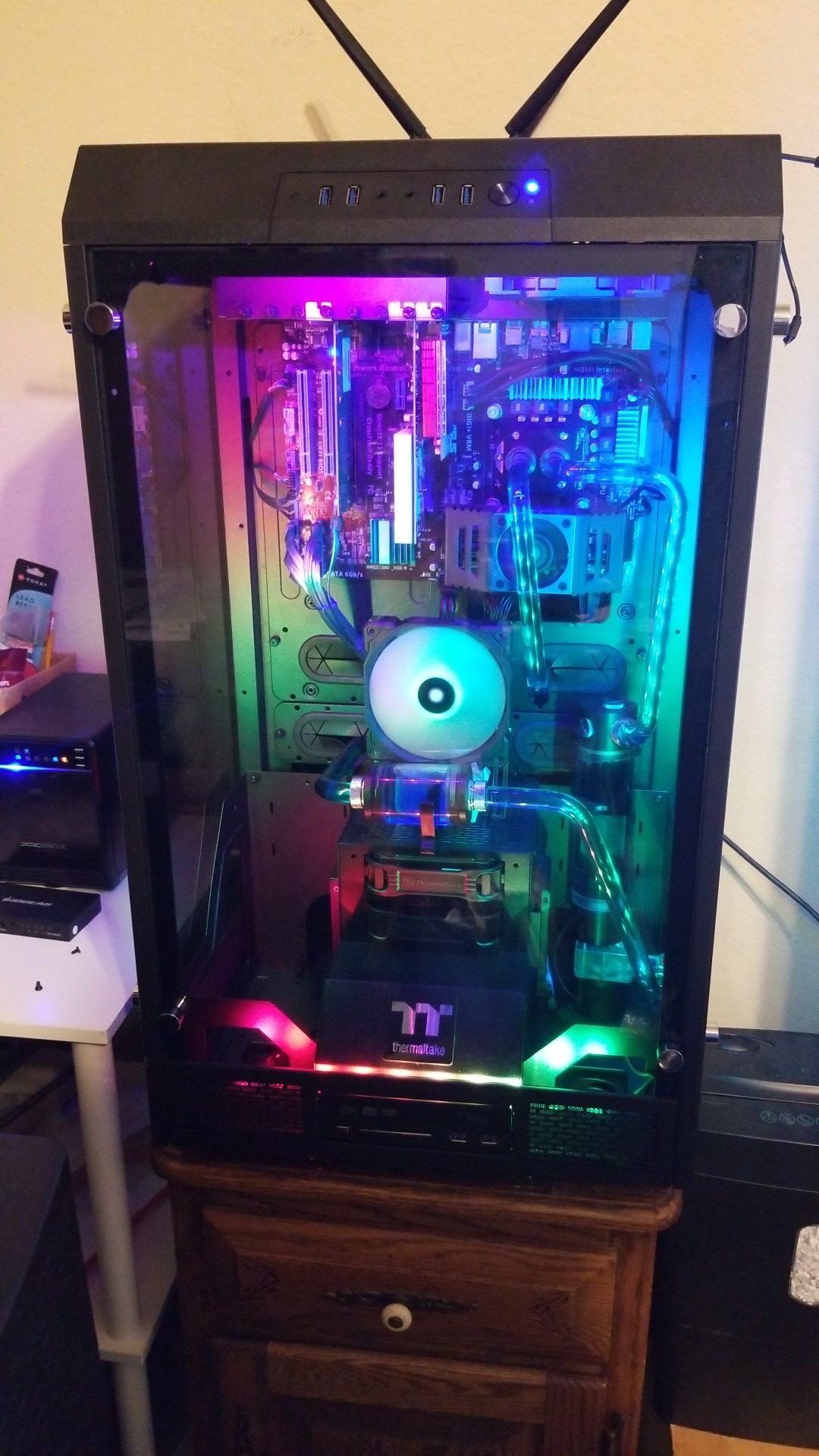 Thermaltake tower 900