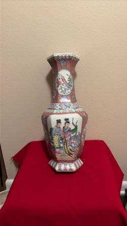 Chinese Porcelain Vase