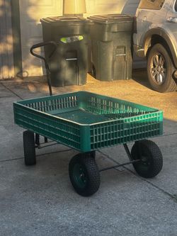 Articulating garden CArt