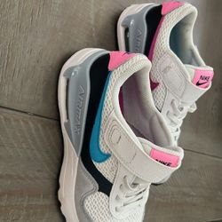 Girls Nike Shoes