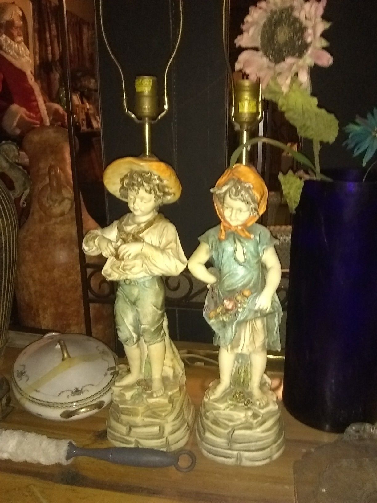 Beautiful boy n girl lamps