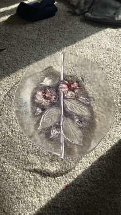 Glass dish with flowers