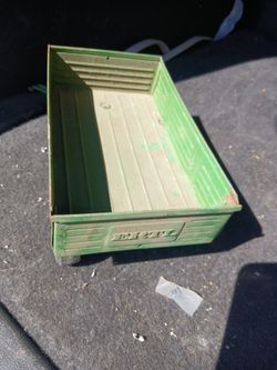 Ertz Metal Toy Trailer