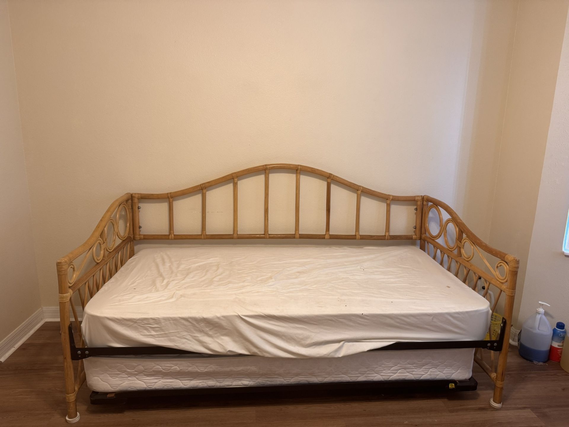 twin trundle bed