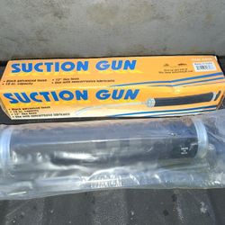 Suction Gun with 12" Flexl Hose 18 oz Capacity` Transfer gun