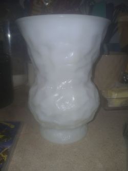 Vintage E.O Brody Wrinkled pattern white milk glass vase