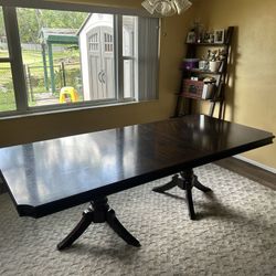 Luxury Solid Wood Dining Table With Leaf Extension