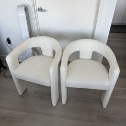 2 Dining Chairs/Arm Chairs