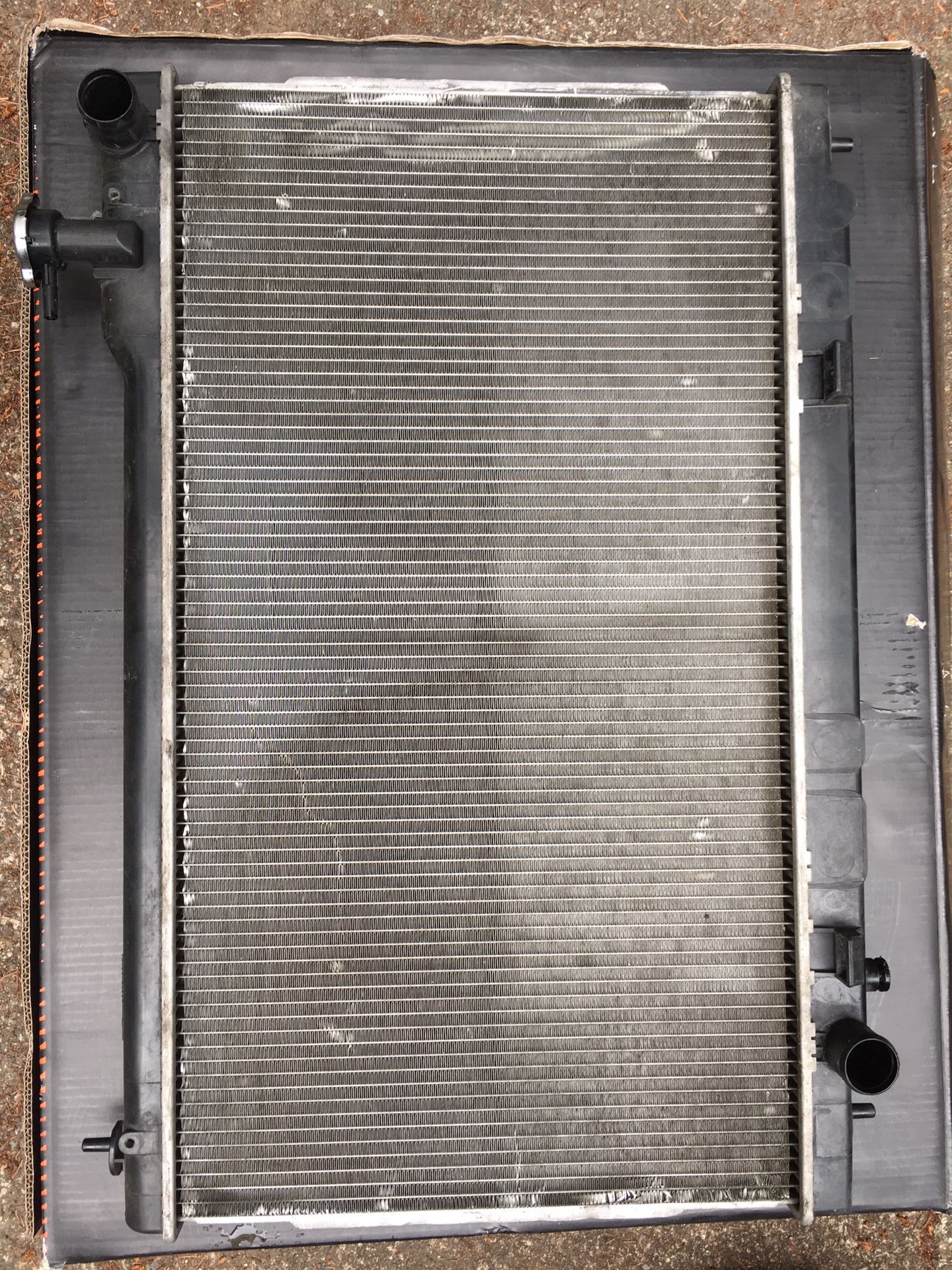 06 G35 coupe radiator