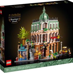 LEGO Icons: Boutique Hotel 10297 Modular Corner Building