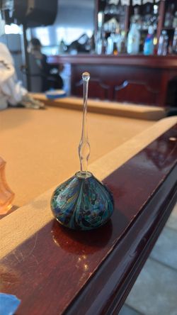 Perfume bottle