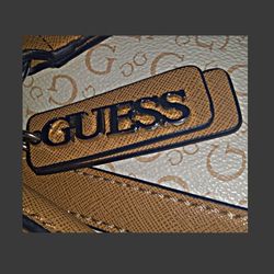⚘️AWSOME NEW GUESS, SPACIOUS ,BAG
