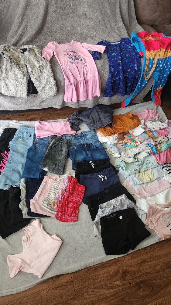 Girl's Clothing