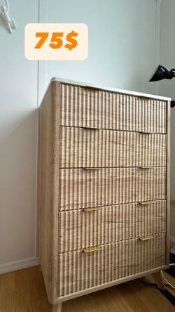 Modern 5 Drawer Dresser - Natural Wood Finish